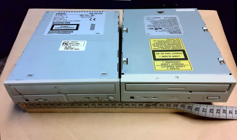 2 CD Laufwerke Mitsumi CRMC-FX001D & CDD4401/31