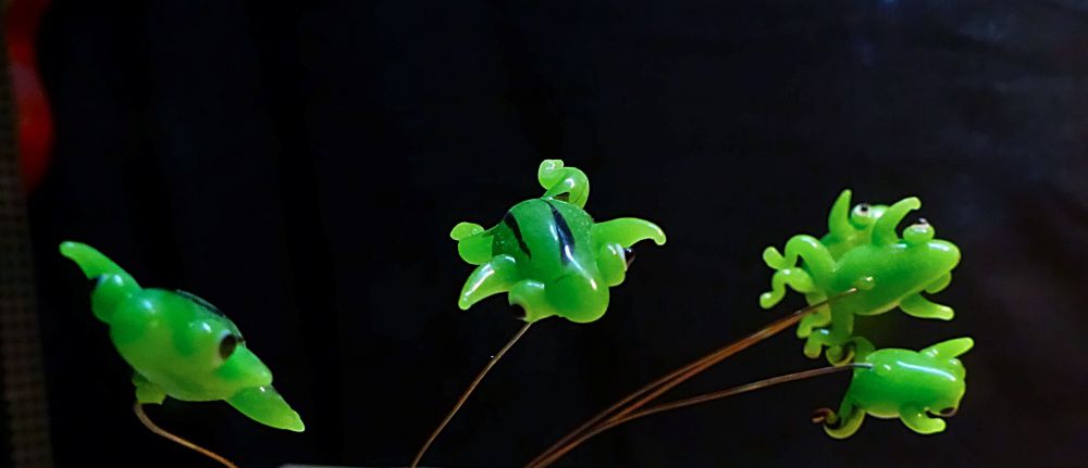5 Frosch-Sticker aus grünem Glas