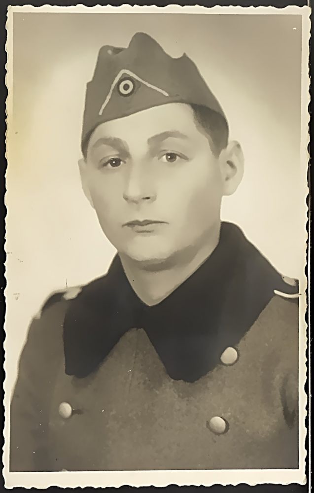 Altes Foto - Soldat in Uniform