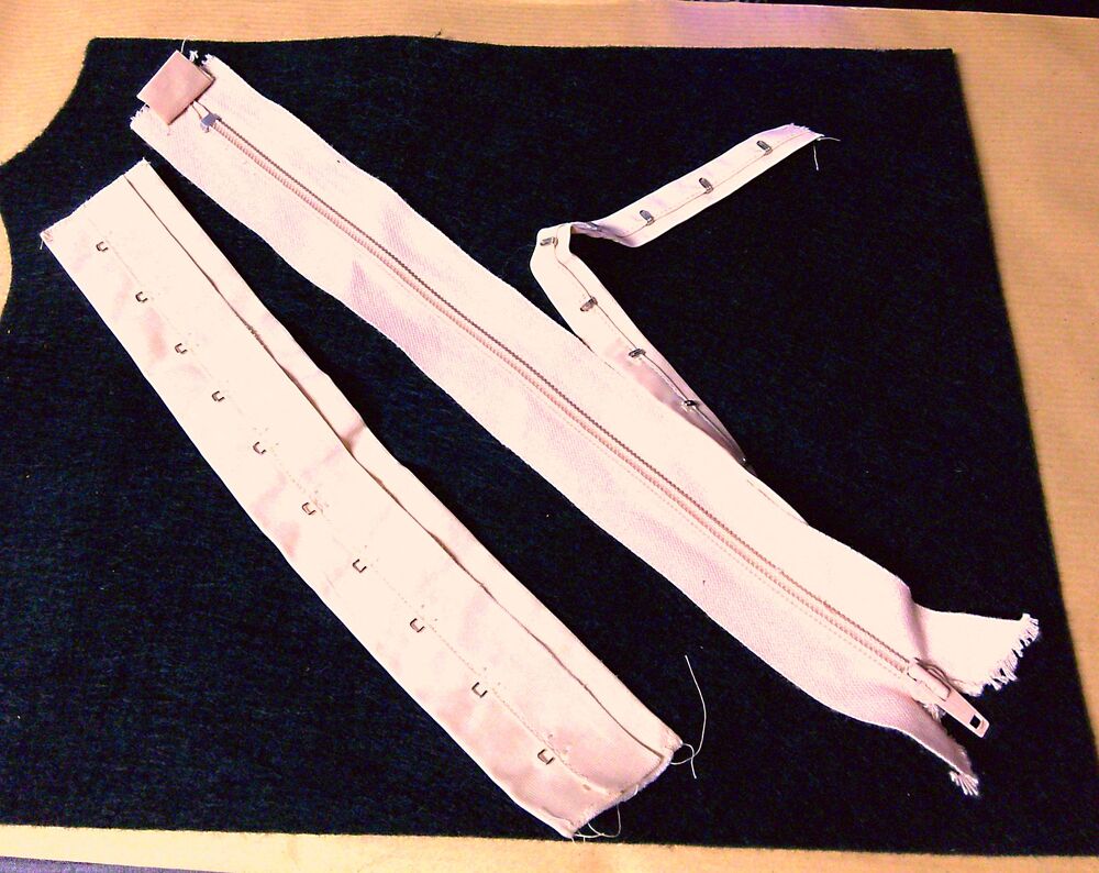 Kunststoff Reißverschluß 32 cm rosa + Korsagehaken